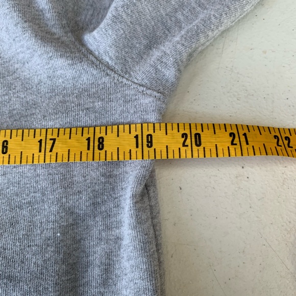 Champion lightweight sweatshirt size Medium. - Picture 5 of 7